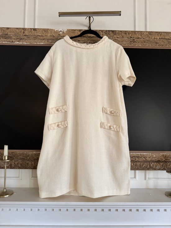 None Dresses & Skirts - Cream Textured Short-Sleeve Shift Dress